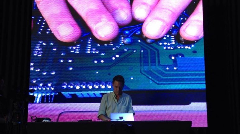 Conferencia: Música electrónica hecha a mano